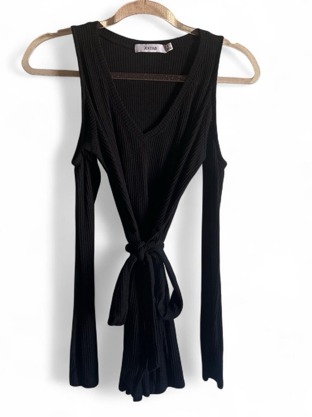 JustFab Black Ribbed Cold-Shoulder V-Neck Tie-Front Top